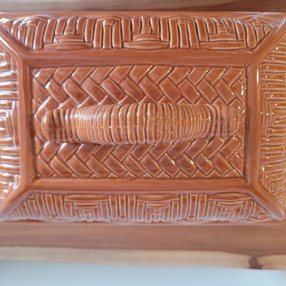Ceramic Basket - Picture 3 of 4